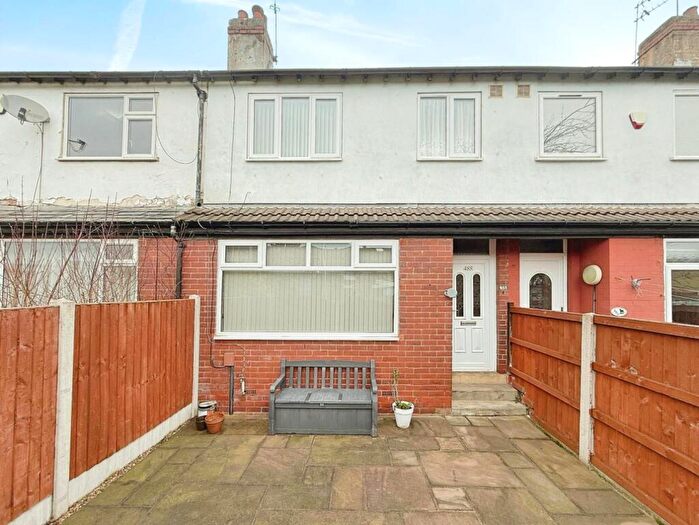 3 Bedroom Terraced House For Sale In Stanningley Road, Leeds, LS13