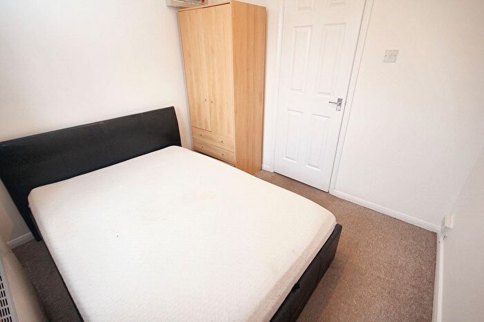 1 Bedroom Flat To Rent In Copthorne Mews, Hayes, UB3