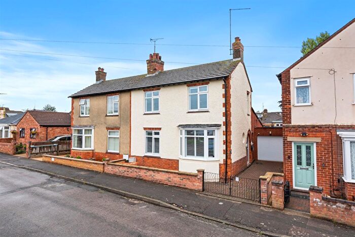 3 Bedroom Semi-Detached House For Sale In - Victoria Road, Finedon, NN9