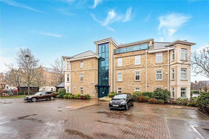 2 Bedroom Apartment For Sale In Coxs Ground, Waterways, OX2