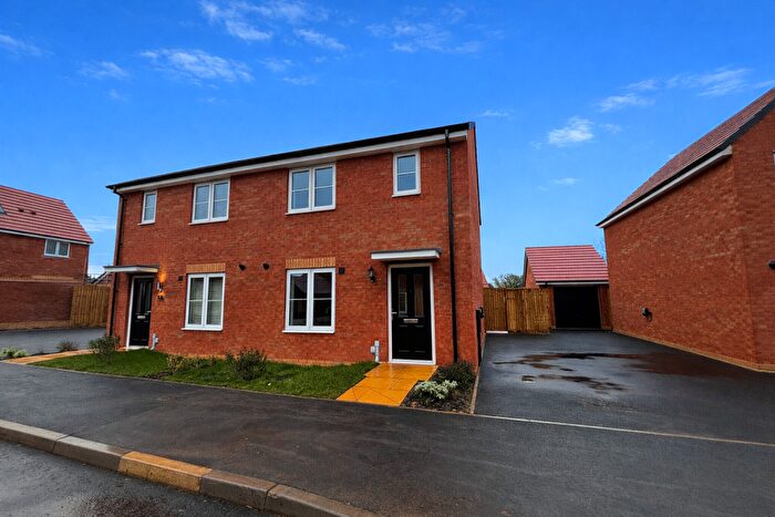 3 Bedroom Semi-Detached House To Rent In Payne Way, Nuneaton, CV11