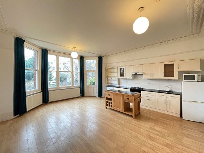 1 Bedroom Flat To Rent In Greencroft Gardens, South Hampstead, London, NW6