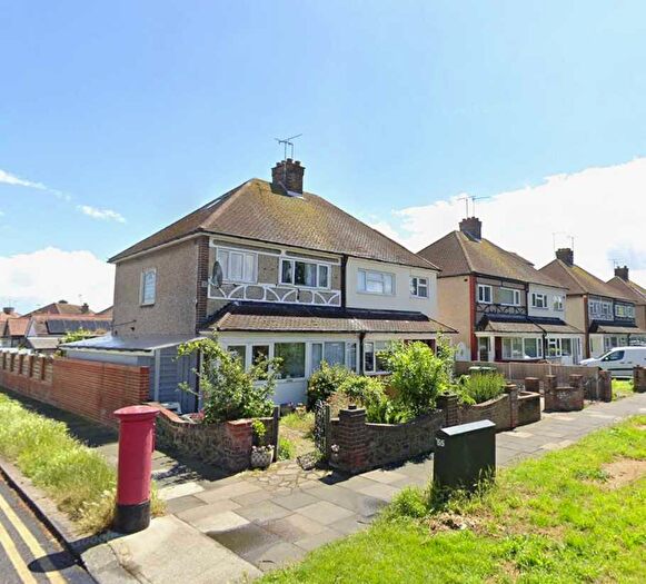 3 Bedroom Semi-Detached House To Rent In Southend On Sea, SS2