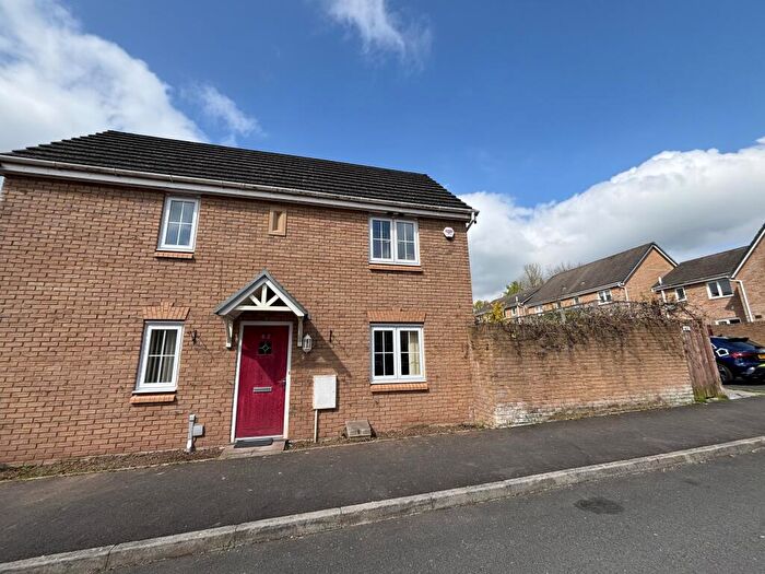 3 Bedroom House To Rent In Heol Senni, Bettws, Newport, NP20