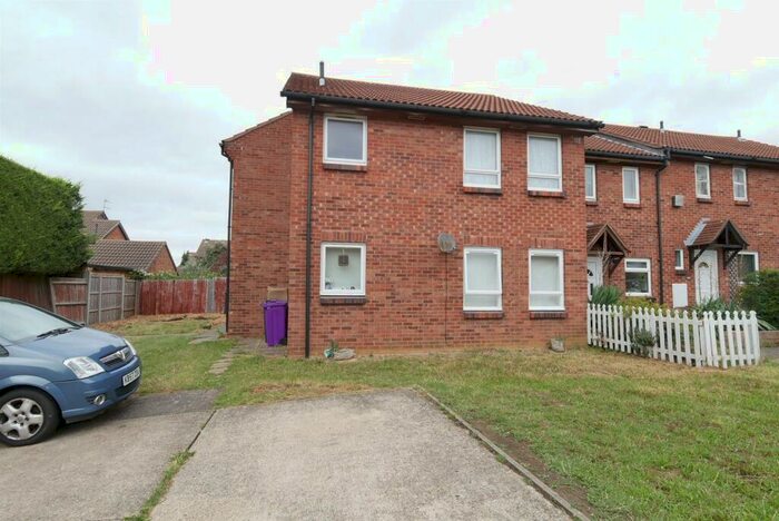 Studio To Rent In Swift Close, Letchworth Garden City, SG6