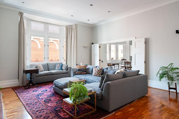 4 Bedroom Flat For Sale In Spanish Place, Marylebone, London, W1U
