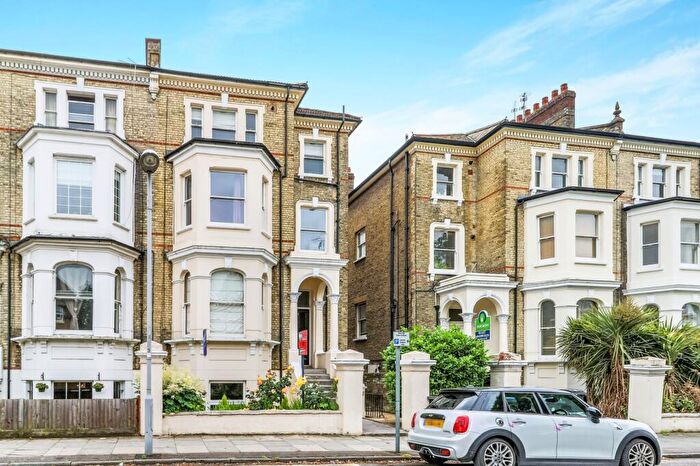 2 Bedroom Flat To Rent In St. James Road, Surbiton, KT6
