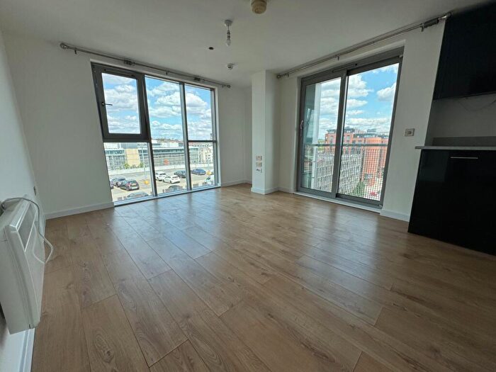 2 Bedroom Flat To Rent In The Picture Works, Queens Road, Nottingham, NG2