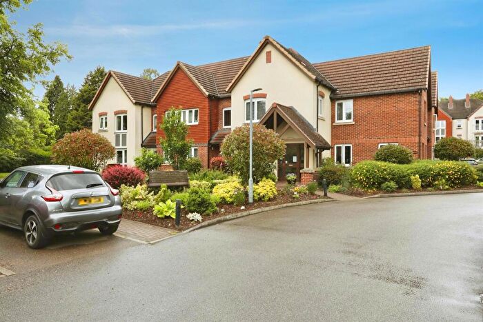 2 Bedroom Flat For Sale In Charter Court, Retford, DN22