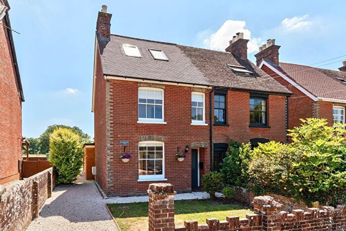 3 Bedroom Semi-Detached House For Sale In Smithwood Common, Cranleigh, GU6