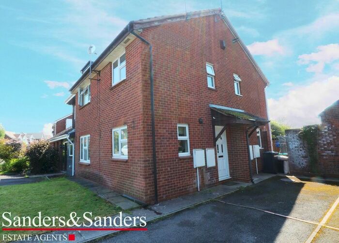 2 Bedroom Terraced House To Rent In Seymour Road, Alcester, B49
