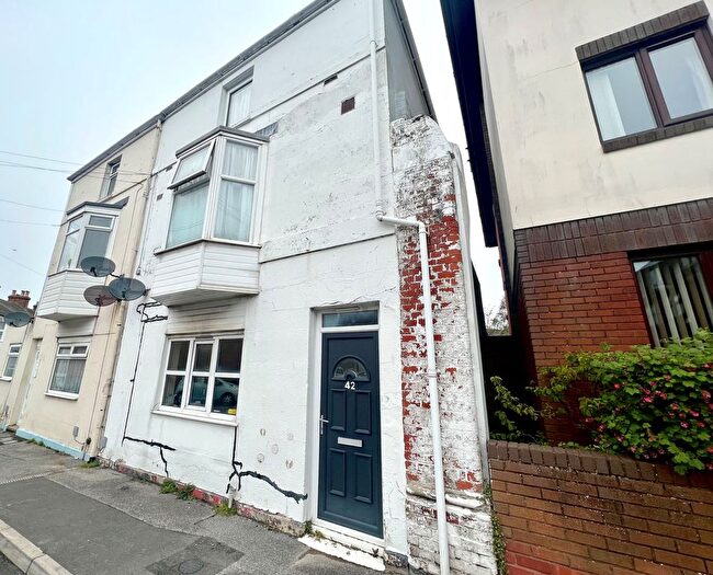 2 Bedroom Flat To Rent In Hardwick Street, Weymouth, DT4