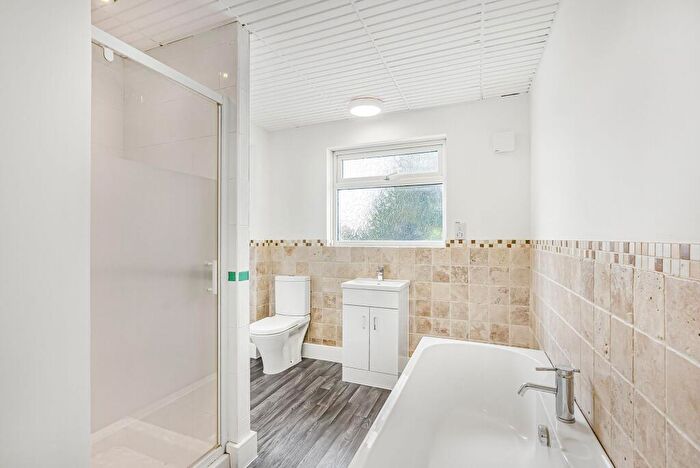 4 Bedroom Semi-Detached House To Rent In Midhurst Avenue, Westcliff-On-Sea, SS0