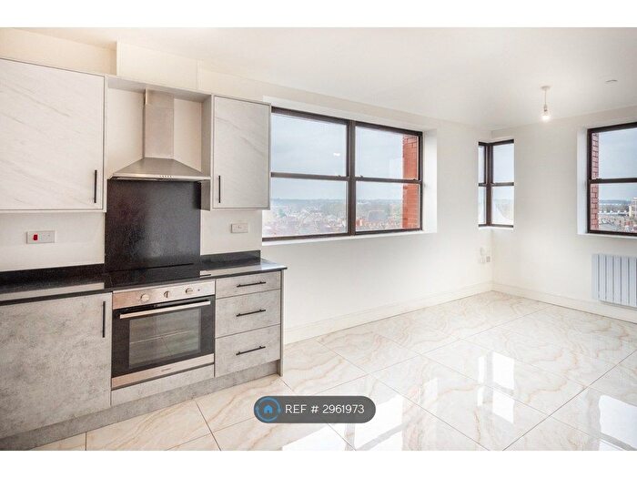 1 Bedroom Flat To Rent In Wiltshire Court, Swindon, SN1