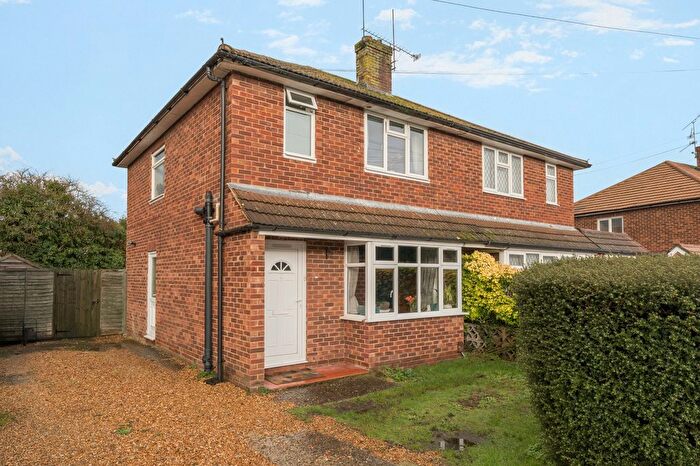 3 Bedroom Semi Detached House For Sale In St. Davids Close, Farnborough, GU14
