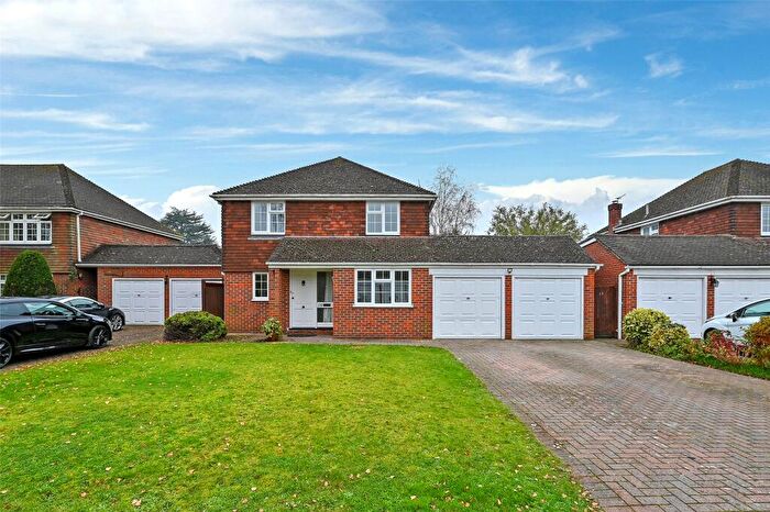 4 Bedroom Detached House To Rent In Knights Templar Way, High Wycombe, Buckinghamshire, HP11