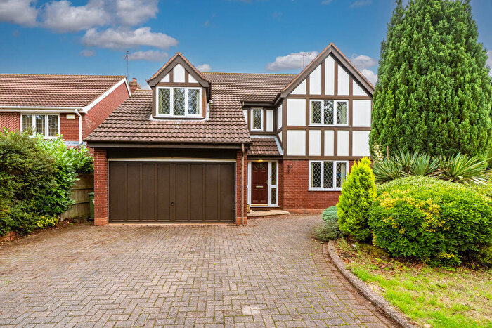 4 Bedroom Detached House For Sale In Redlake Drive, Pedmore, Stourbridge, DY9