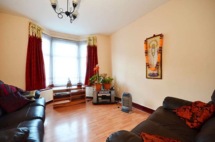 4 Bedroom House For Sale In Perth Road, Plaistow, London, E13