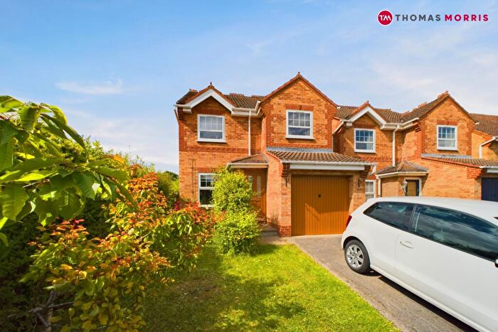 3 Bedroom Detached House To Rent In Headlands, Huntingdon, Cambridgeshire, PE29