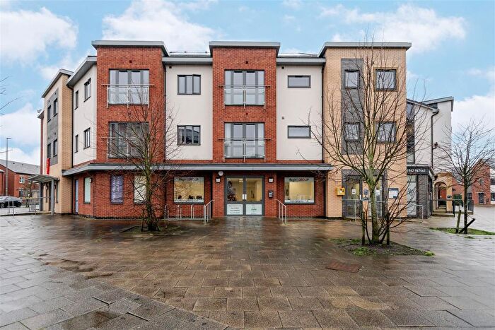 2 Bedroom Flat For Sale In Marina Walk, Leigh, WN7