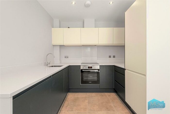2 Bedroom Apartment To Rent In Crouch End Hill, Crouch End, London, N8