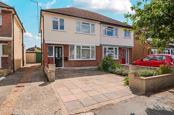 3 Bedroom Semi-Detached House For Sale In Fairfax Road, Old Woking, Woking, Surrey, GU22