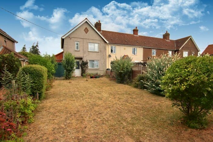 2 Bedroom Semi-Detached House For Sale In Sedgeford Road, Snettisham, PE31