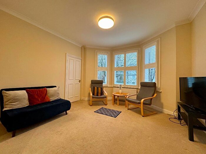 2 Bedroom Flat To Rent In Vanbrugh Park, Greenwich, London, SE3