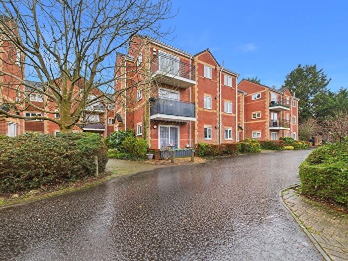 2 Bedroom Flat For Sale In Oaklands, Peterborough, PE1