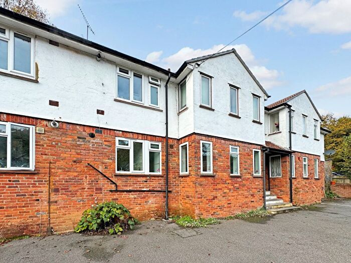 2 Bedroom Flat To Rent In Station Road, Amersham, HP7