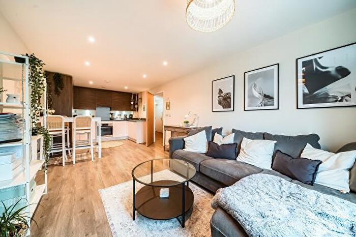 1 Bedroom Flat To Rent In Webster Close, Bracknell, RG12