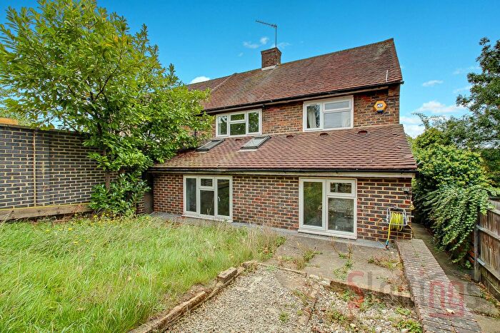 3 Bedroom Semi-Detached House For Sale In Ayot Path, WD6