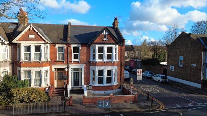 4 Bedroom End Terrace House To Rent In South Park Drive, Seven Kings, Ilford, IG3