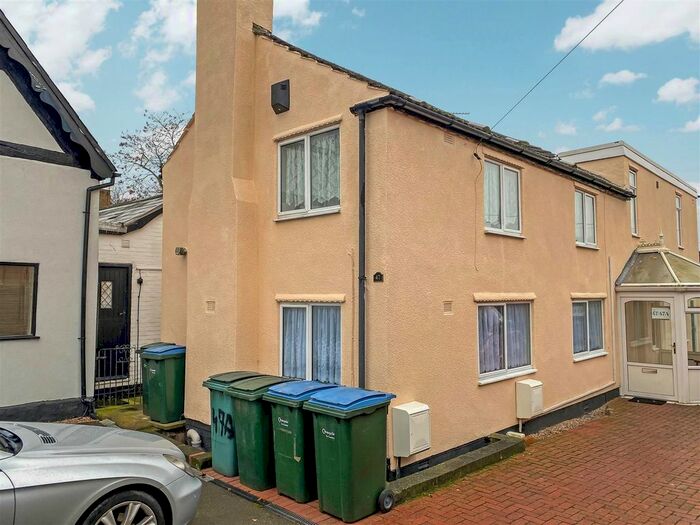 2 Bedroom Flat To Rent In Woodway Lane, Walsgrave, Coventry, West Midlands, CV2