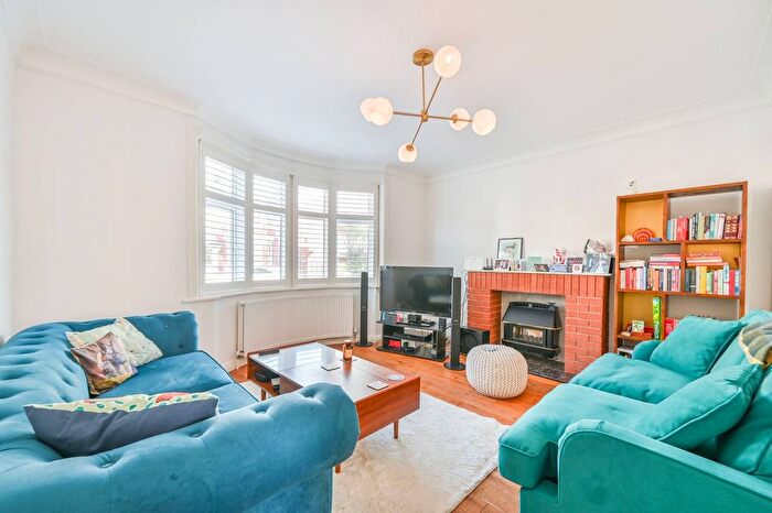 3 Bedroom Semi-Detached House For Sale In Melrose Avenue, Willesden Green, London, NW2
