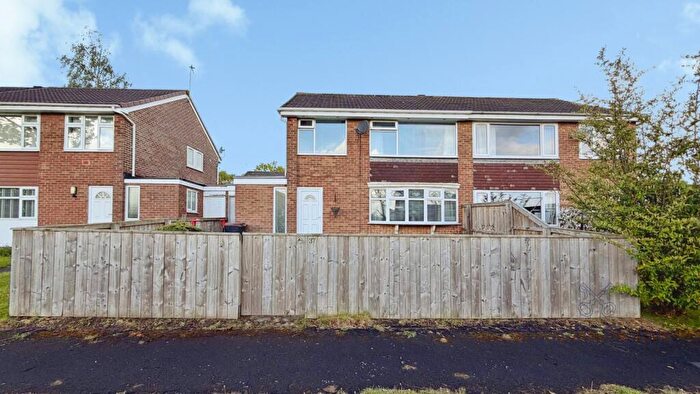 3 Bedroom Semi-Detached House For Sale In Courtney Drive, Pelton, Chester Le Street, Durham, DH2