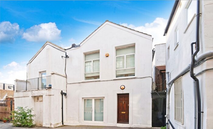 2 Bedroom Terraced House For Sale In Bradbury Mews, London, N16