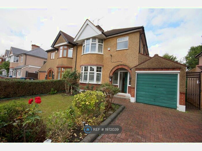 3 Bedroom Semi-Detached House To Rent In Hillview Gardens, Harrow, HA2