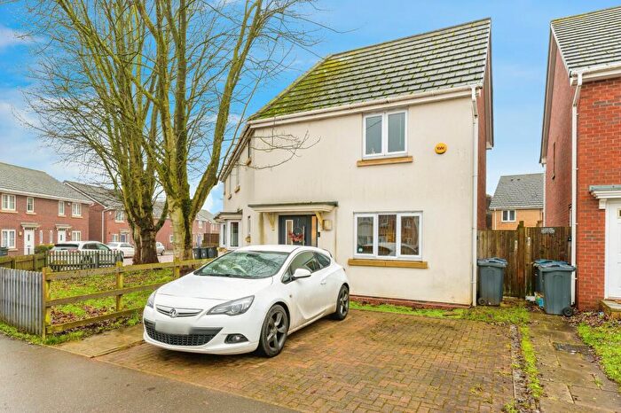 3 Bedroom Semi Detached House For Sale In Shustoke Road, Birmingham, B34
