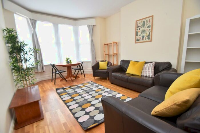 1 Bedroom Flat To Rent In Marlborough Road, Penylan, Cardiff, CF23