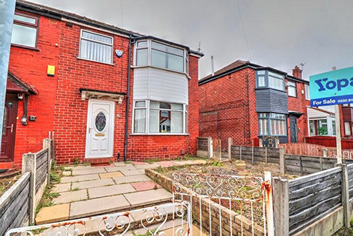 3 Bedroom Semi Detached House For Sale In Seddon Avenue, Manchester, M18
