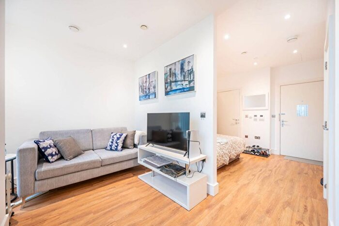 Studio For Sale In West Gate, Ealing, London, W5