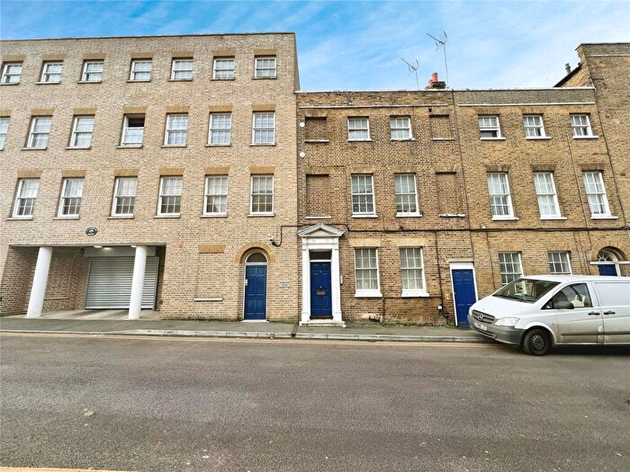 1 Bedroom Flat To Rent In Union Street, Rochester, Kent, ME1