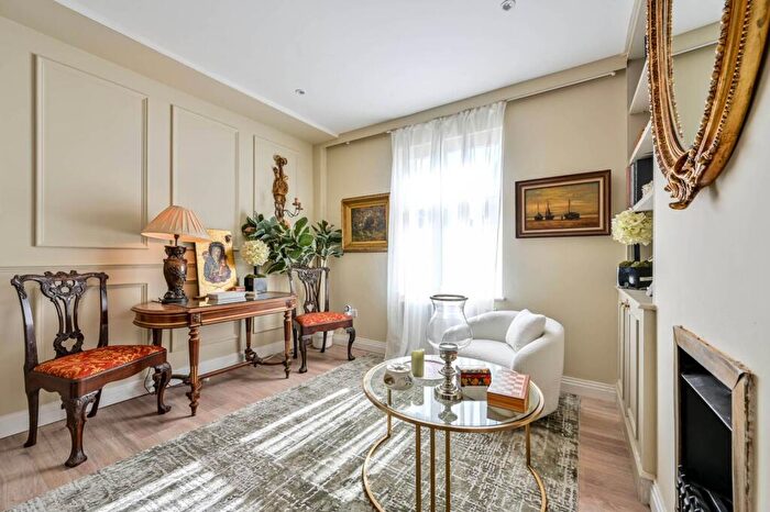 4 Bedroom Semi Detached House To Rent In Guildford, Surrey, , Guildford, GU1