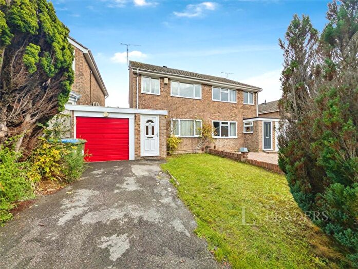 3 Bedroom Semi Detached House For Sale In Turnstone Gardens, Southampton, Hampshire, SO16