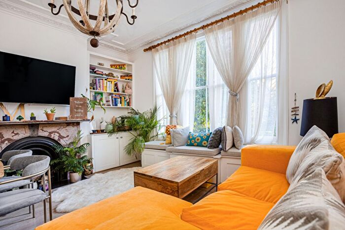 1 Bedroom Flat To Rent In Bromfelde Road, Clapham North, SW4