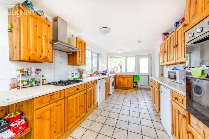 7 Bedroom Semi-Detached House To Rent In Isfield Road, Brighton, BN1