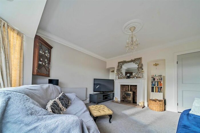 5 Bedroom Detached House For Sale In Seamer Road, East Ayton, Scarborough, YO13