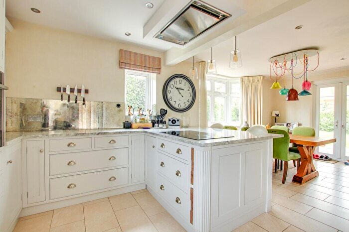 4 Bedroom Detached House For Sale In Solent Road, Walkford, Christchurch, BH23