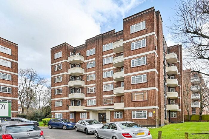 2 Bedroom Flat To Rent In Bollo Lane, Acton, London, W3